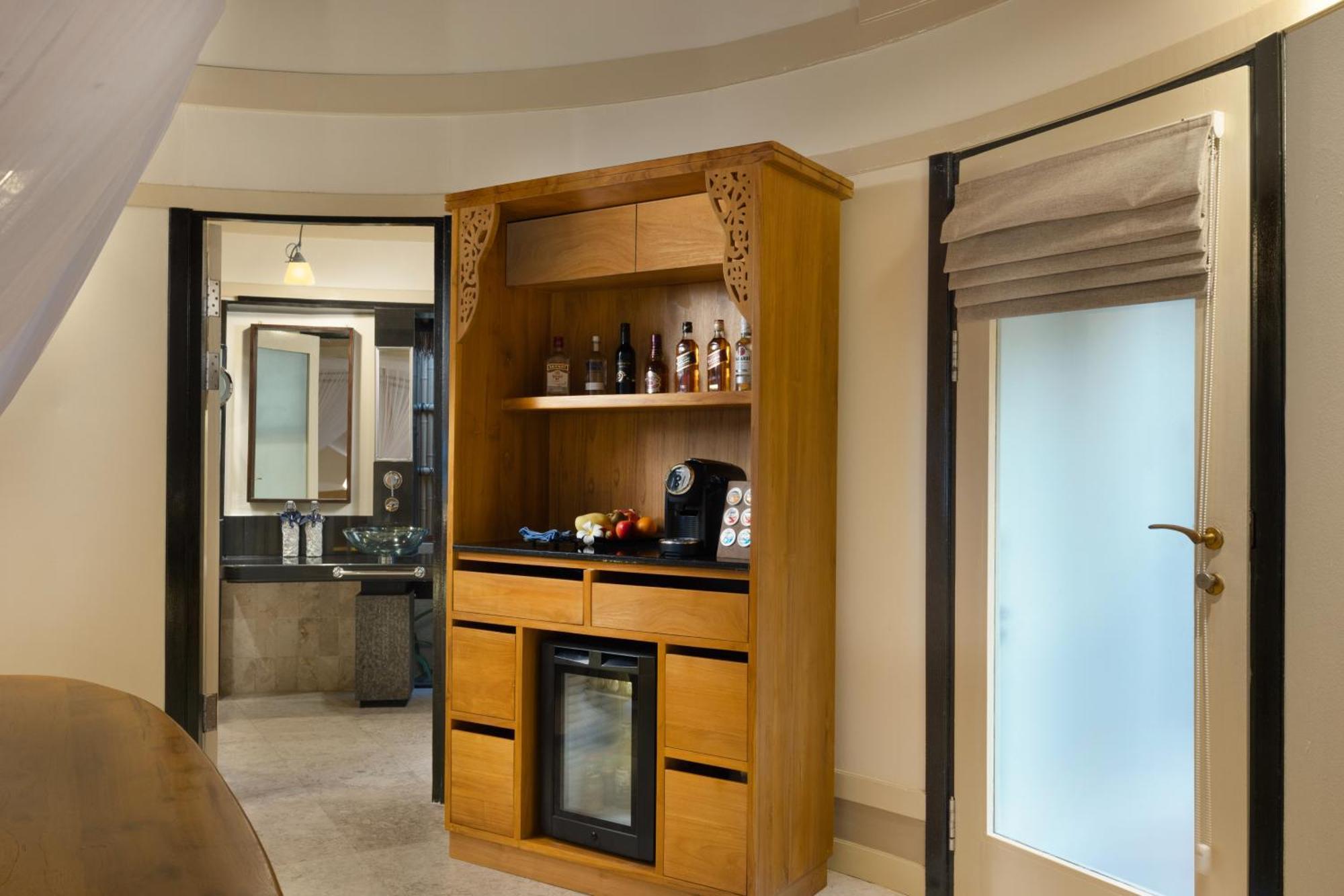 Курортний комплекс Banyan Tree Vabbinfaru Мале